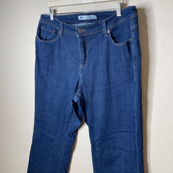 Levi's Jeans Women's 18W Blue 580  Boot Cut Defined Waist Dark Wash - Picture 3 of 11